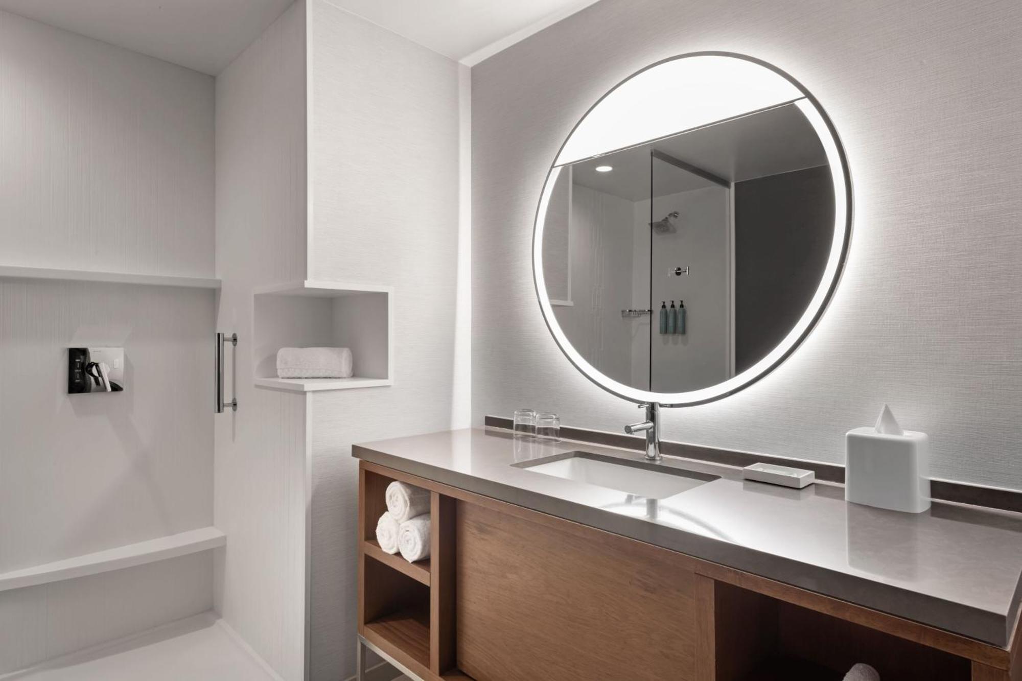 Courtyard By Marriott Marina Del Rey Hotel Los Angeles Bagian luar foto